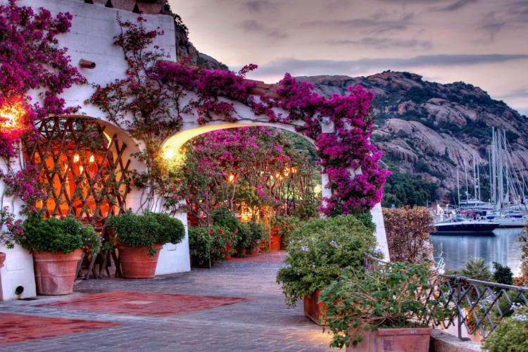 Tanit Restaurant evening
